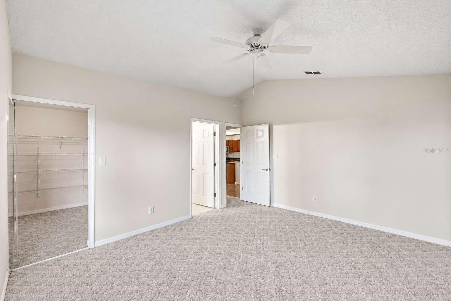 Single Family Residence at 24725 BRIGHTWATER CT, LEESBURG, photo 12 of 16
