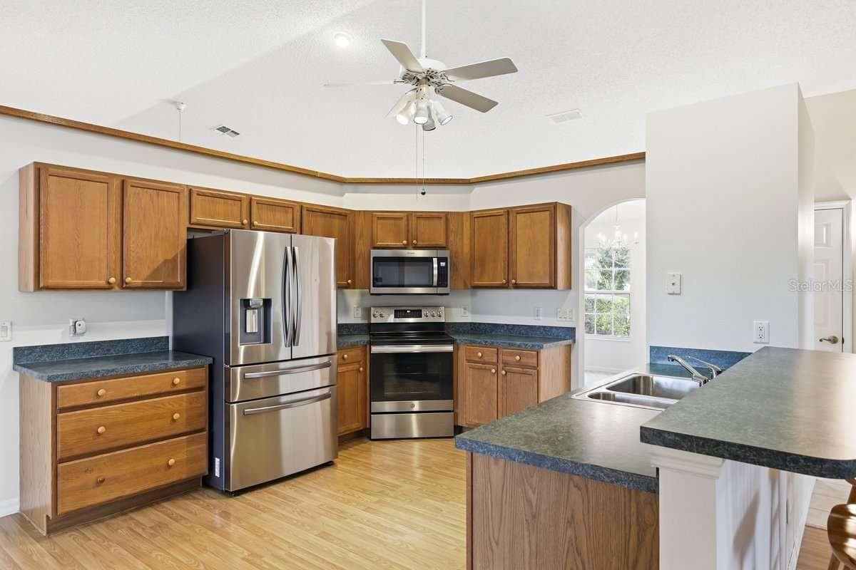 Single Family Residence at 24725 BRIGHTWATER CT, LEESBURG, photo 16 of 16