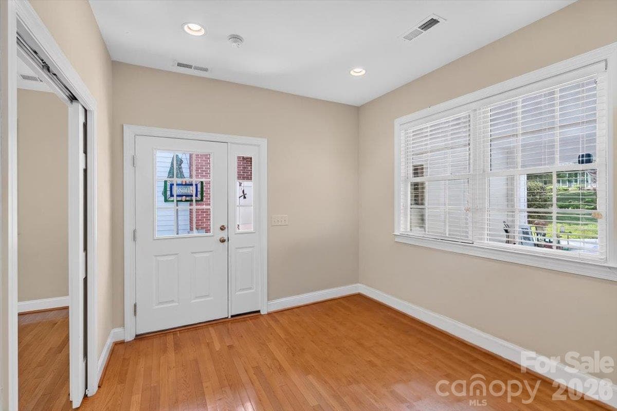 Guest House Entrance - 4124 Bridgewood Lane, Charlotte