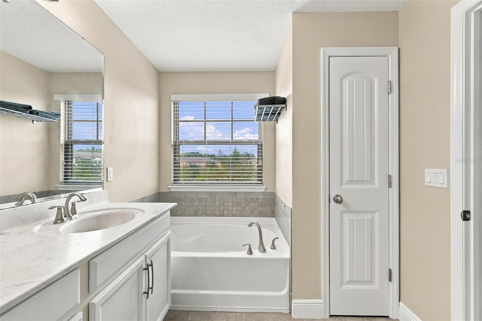 Townhouse at 10818 SUNSET RIDGE LN, ORLANDO, photo 31 of 39