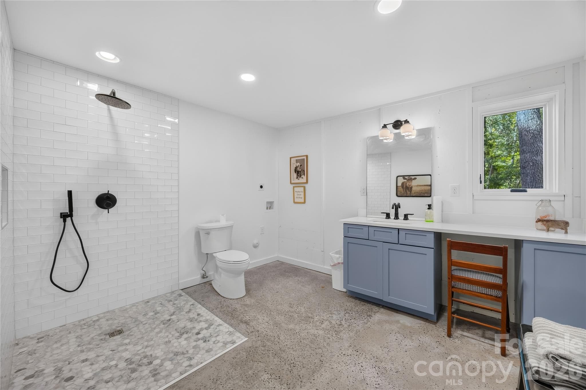 Barn full bath - 13923 Asbury Chapel Road, Huntersville