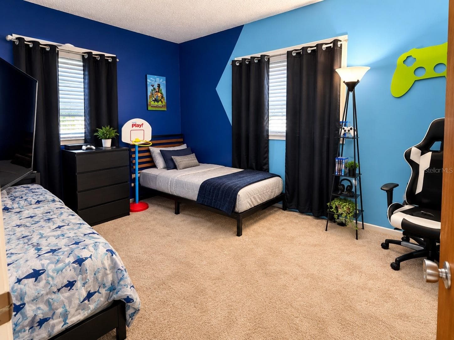 Single Family Residence at 1912 W SKYLINE DR, CLEARWATER, photo 7 of 11