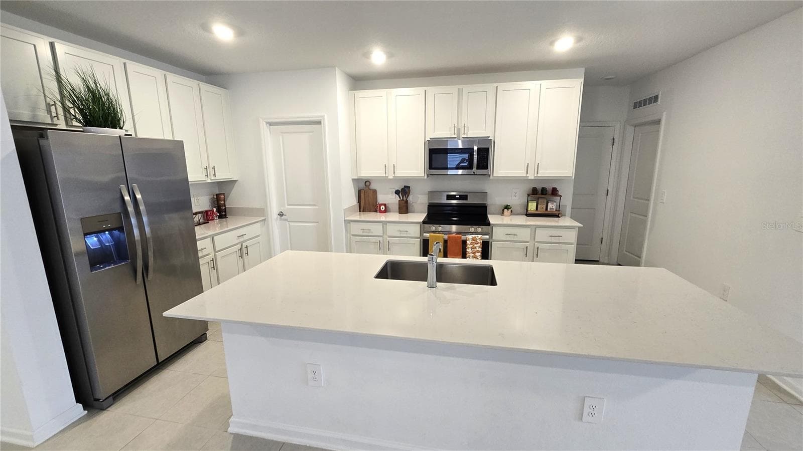 Single Family Residence at 5618 GINGHAM DR, KISSIMMEE, photo 11 of 43