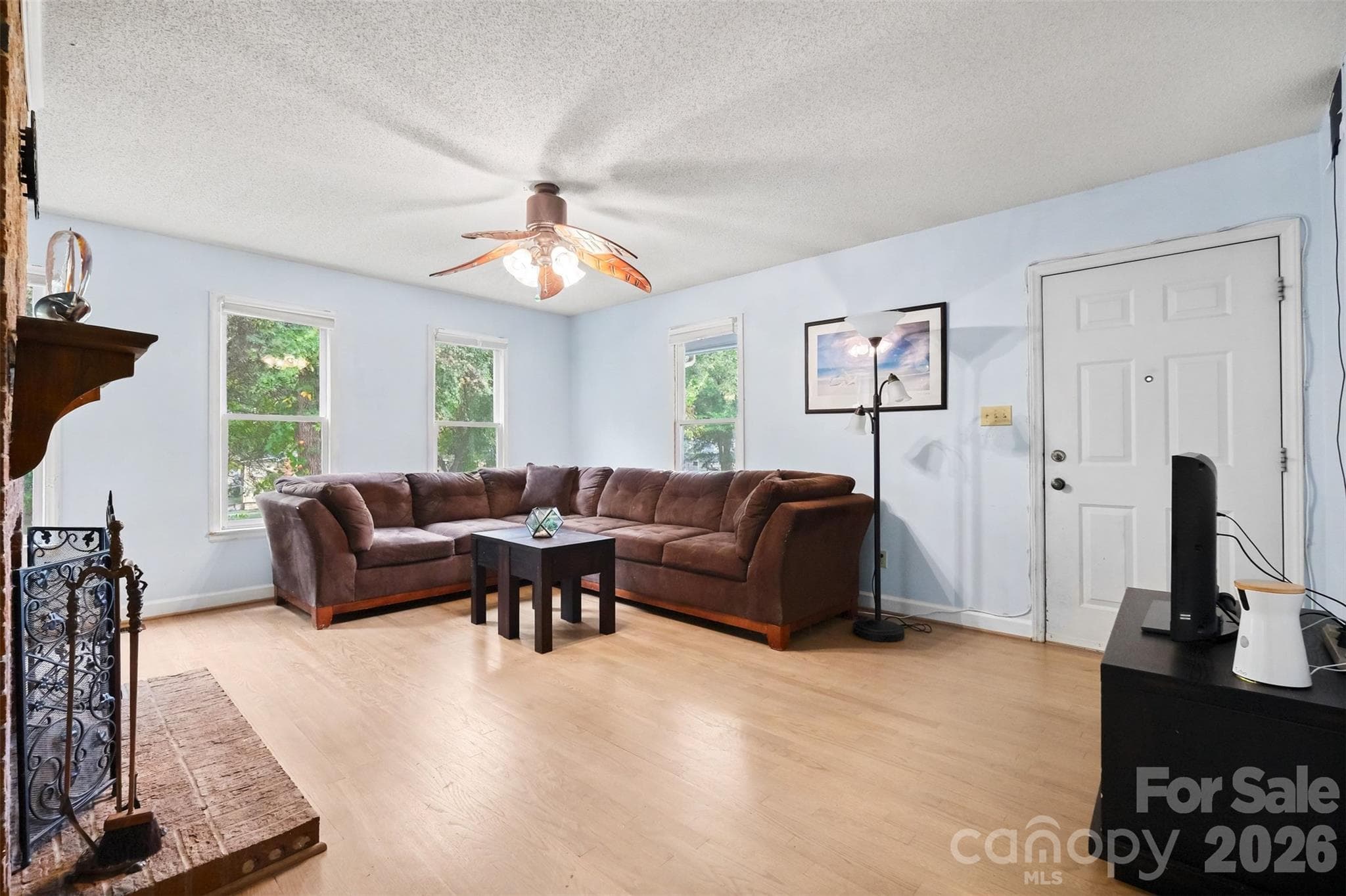 Single Family Residence at 1617 Lawing Road, Charlotte, photo 4 of 35