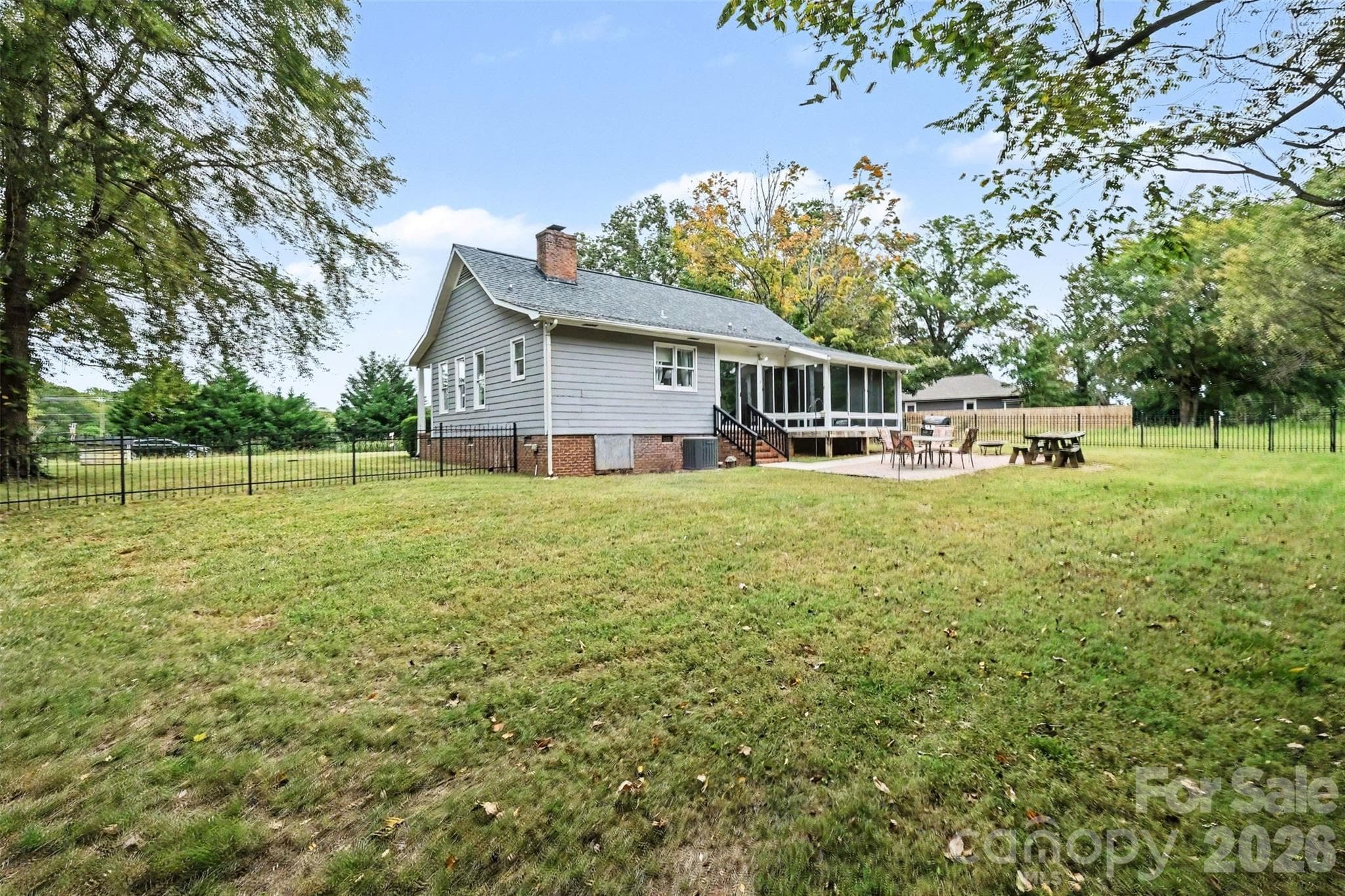 Single Family Residence at 1617 Lawing Road, Charlotte, photo 27 of 35