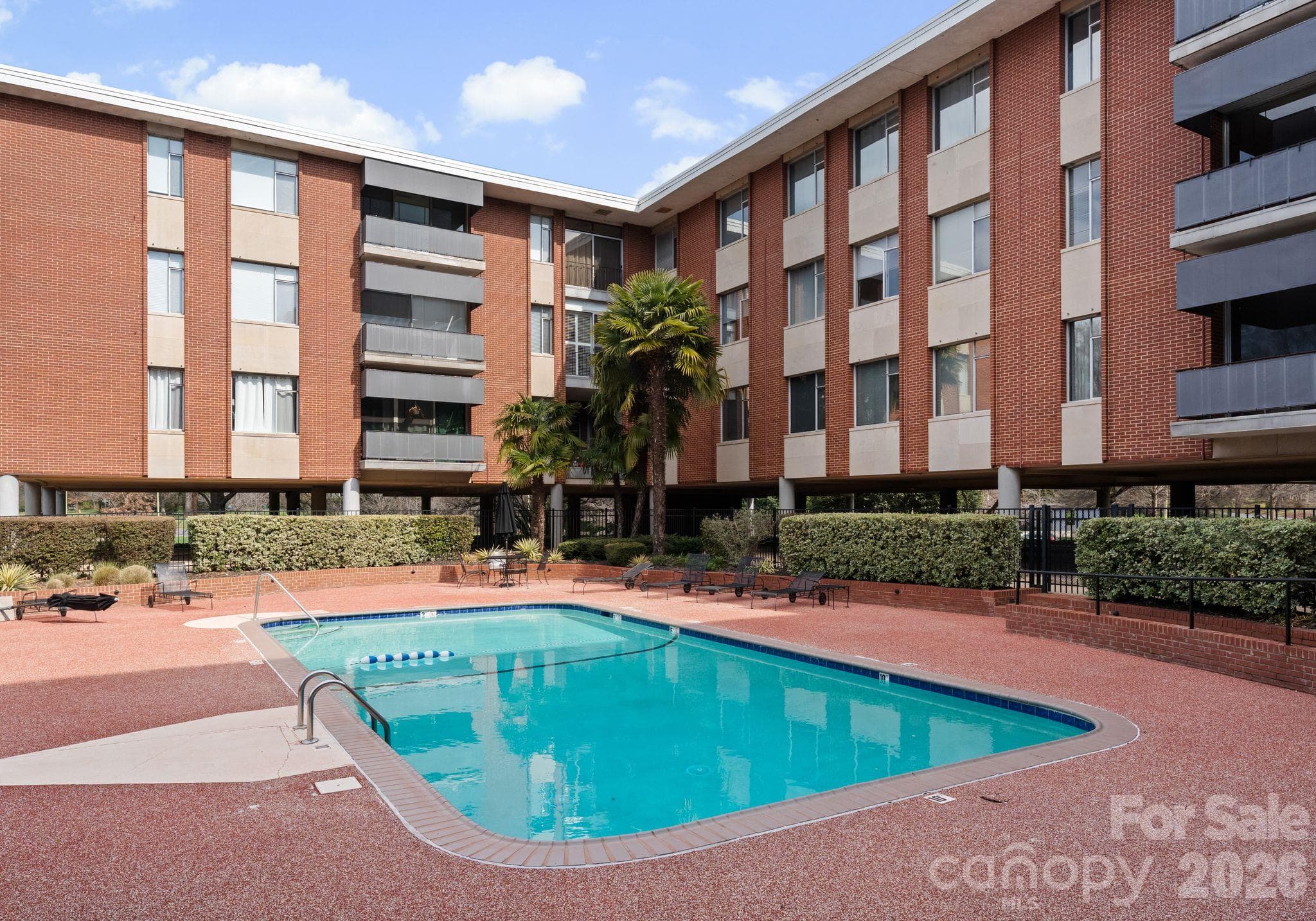 Condominium at 1300 Queens Road, Charlotte, photo 4 of 37