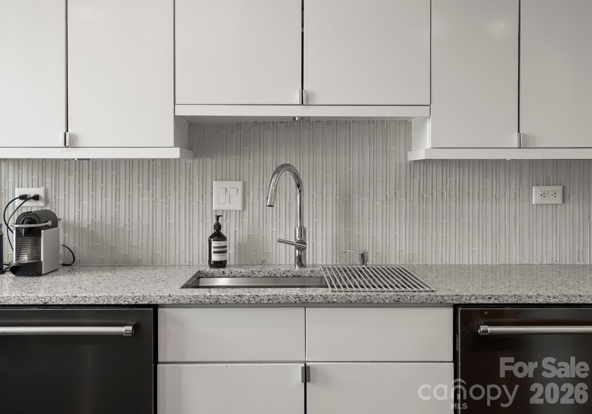 Condominium at 1300 Queens Road, Charlotte, photo 19 of 37