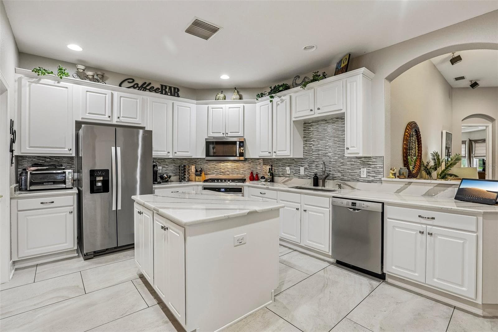 Bosch DW and Whirlpool Gold appliances - 27443 MISTFLOWER DR, WESLEY CHAPEL