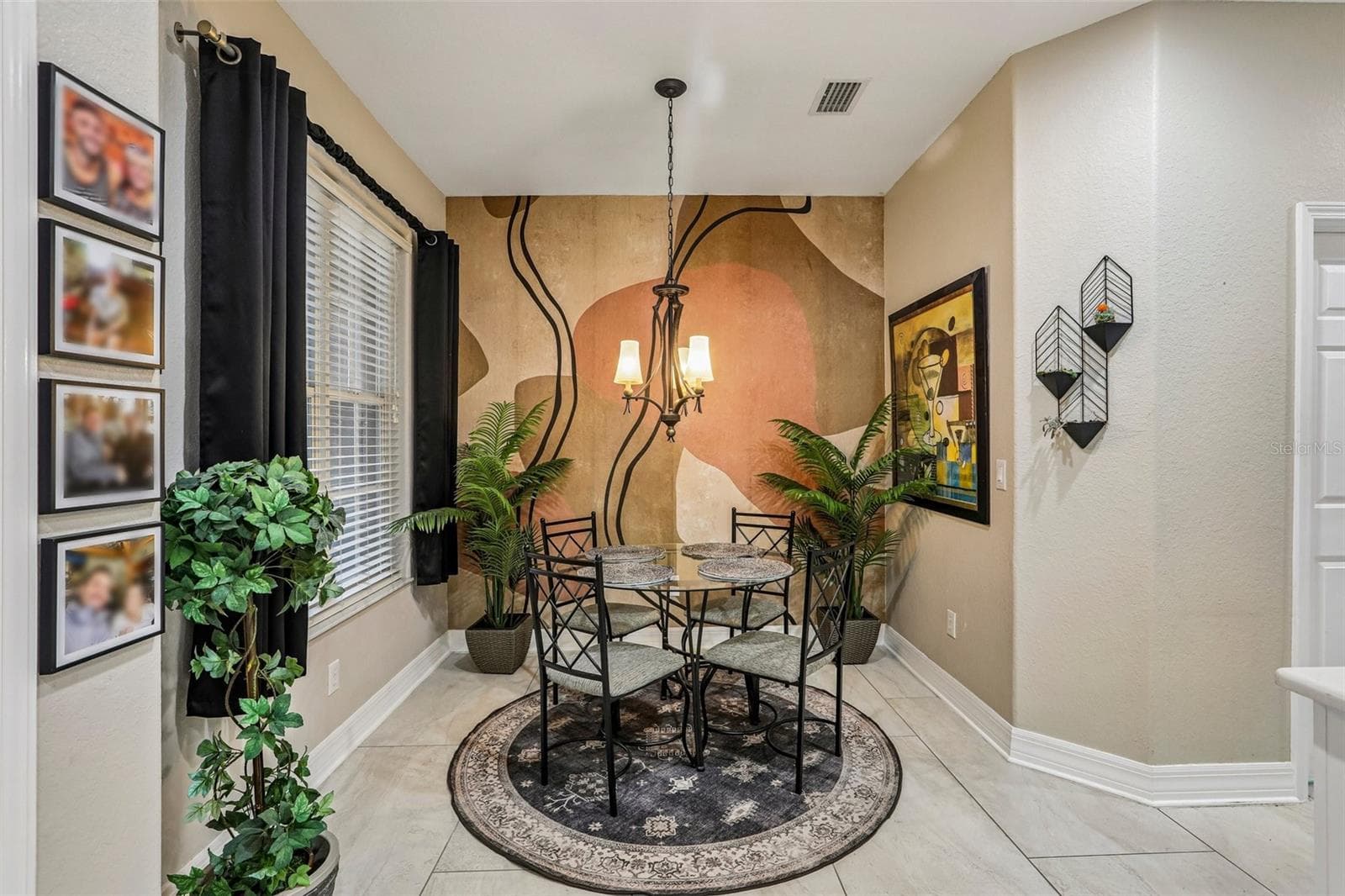 Breakfast nook - 27443 MISTFLOWER DR, WESLEY CHAPEL