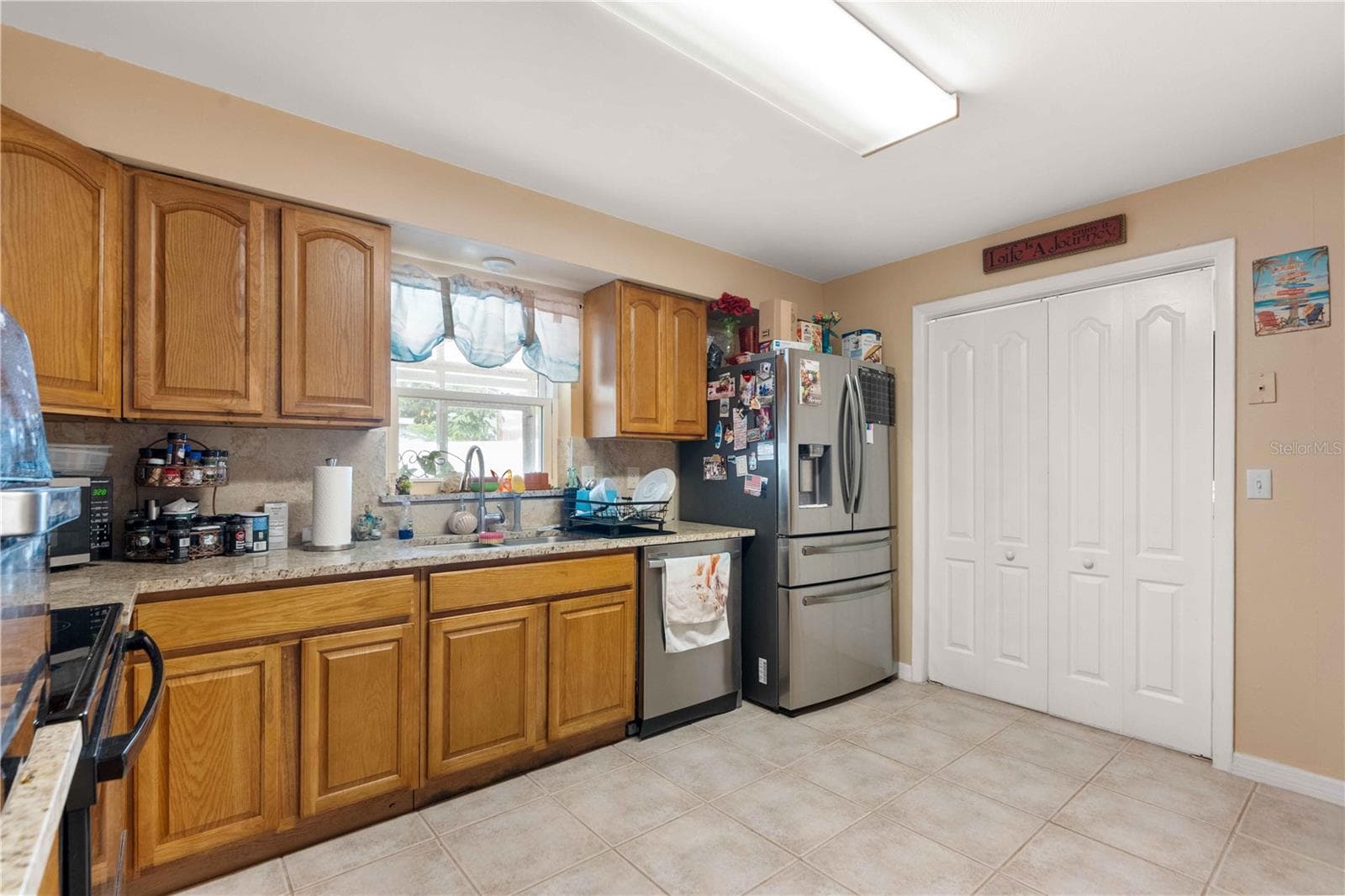 Single Family Residence at 7735 HAWTHORN DR, PORT RICHEY, photo 5 of 19