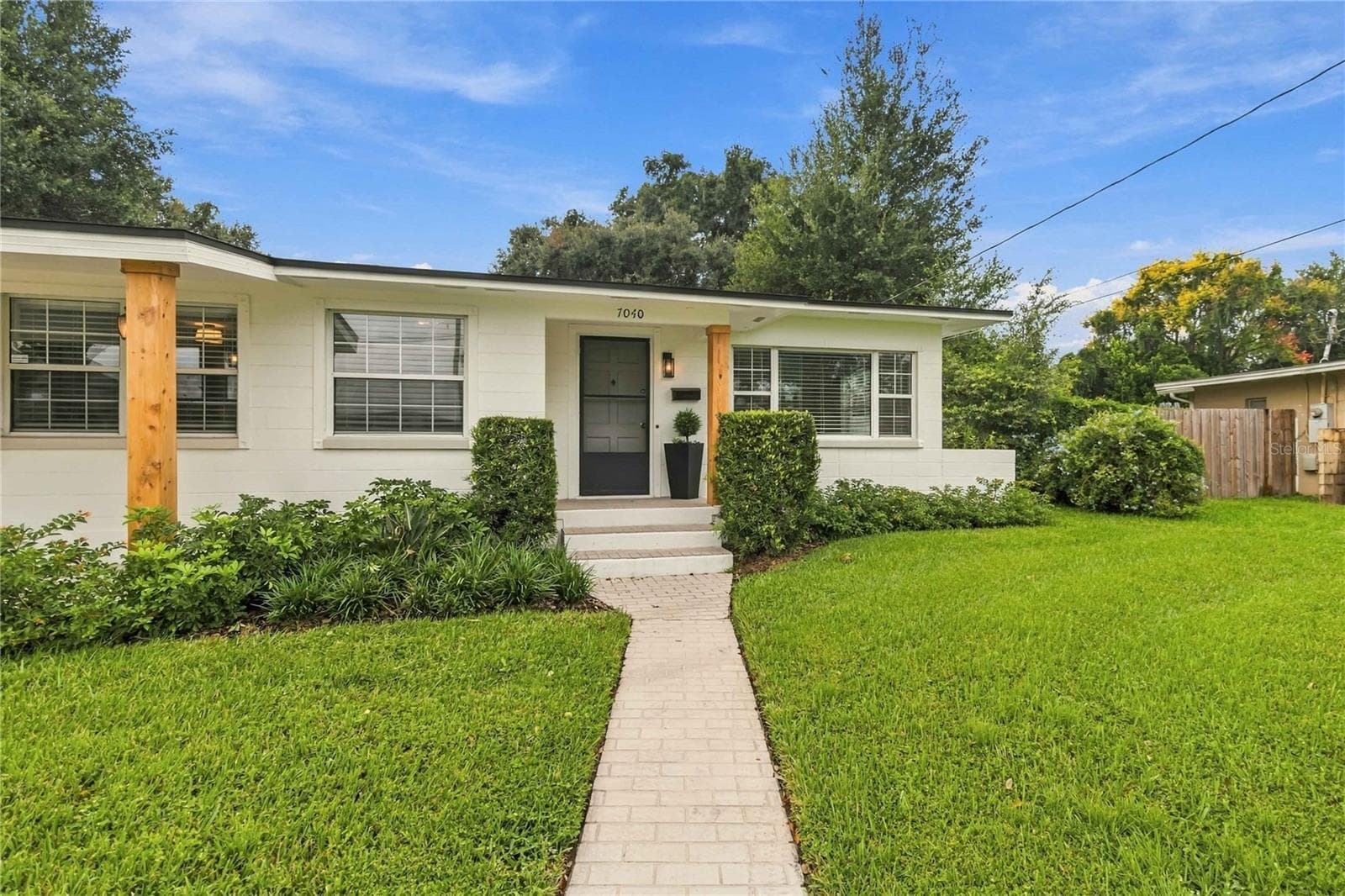 Front Main Entrance - 7040 LAKE DR, ORLANDO