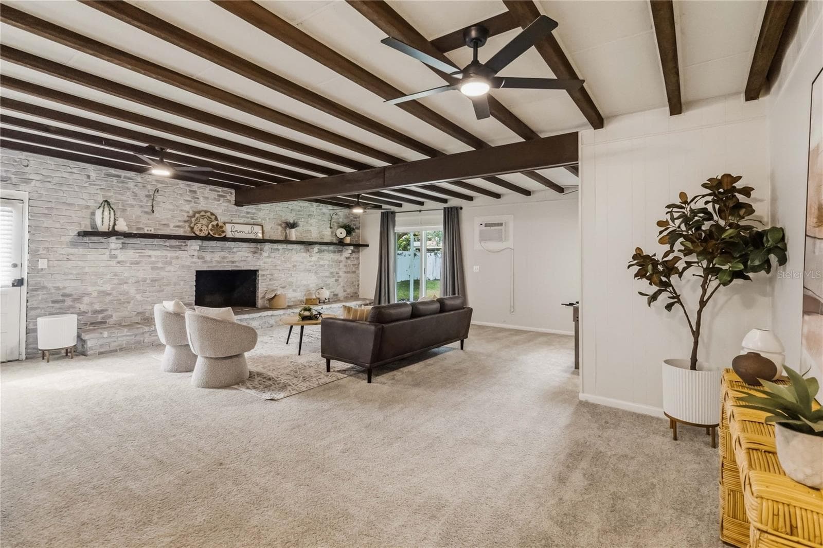 Extra large Family Room/Game Room/Multi-Purpose - 7040 LAKE DR, ORLANDO