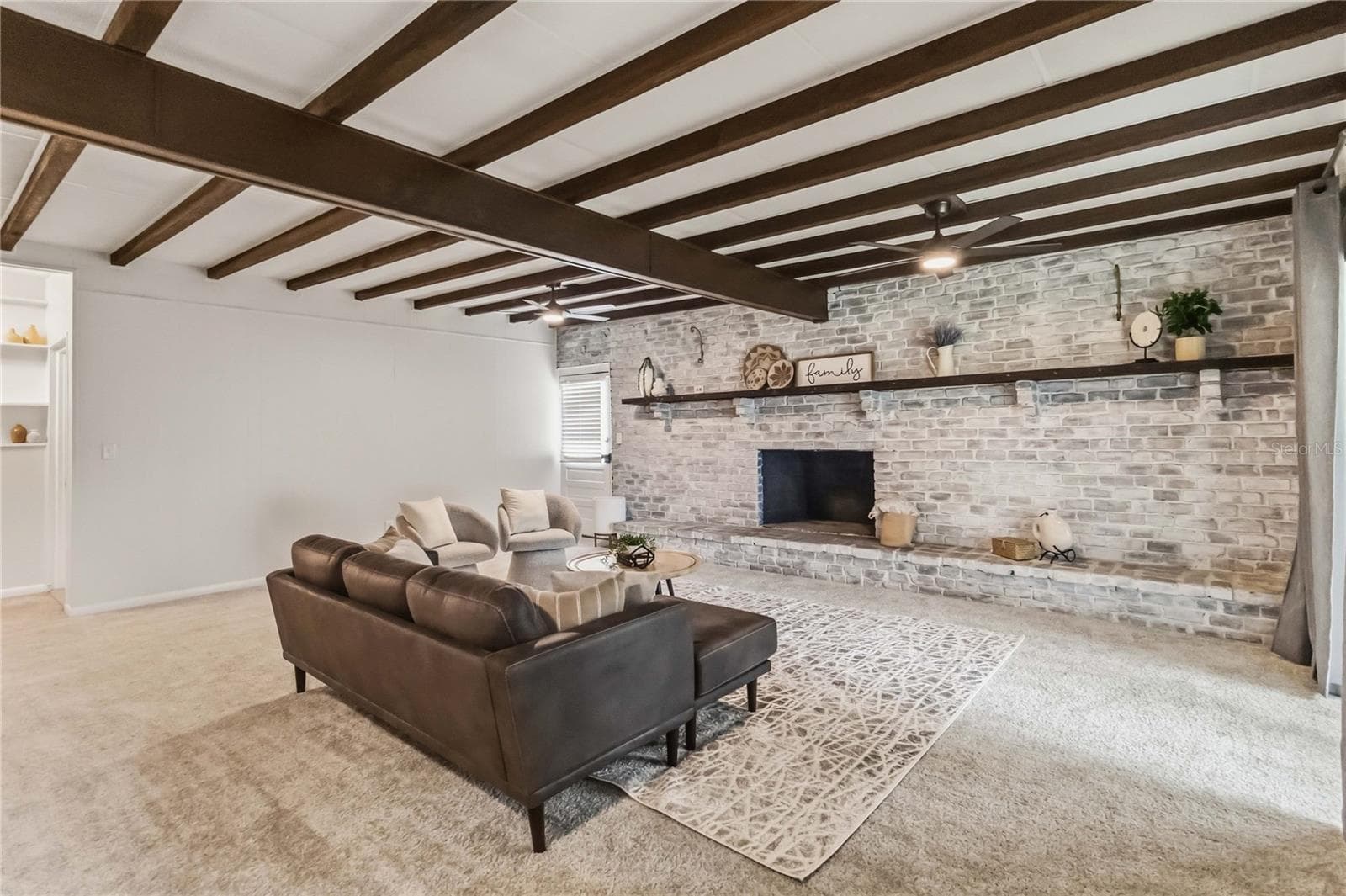 Family/Game room/Multi Purpose,  with wood burning fireplace - 7040 LAKE DR, ORLANDO