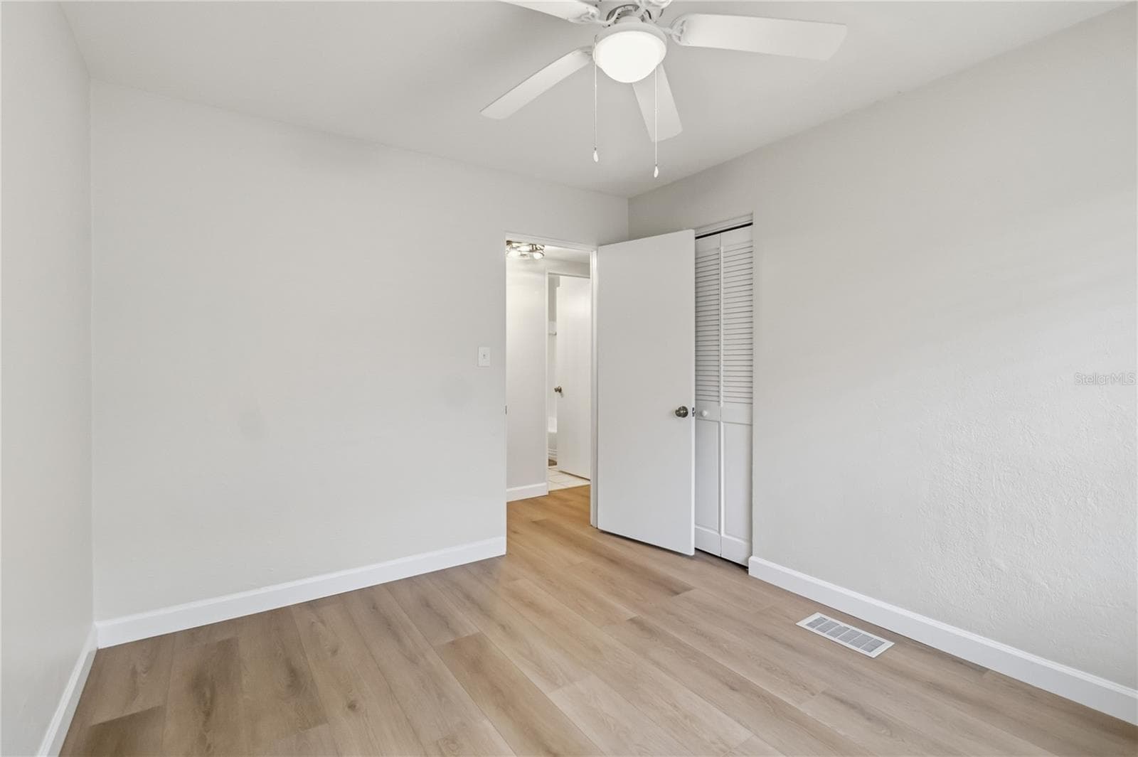 Bedroom 2 - 7040 LAKE DR, ORLANDO