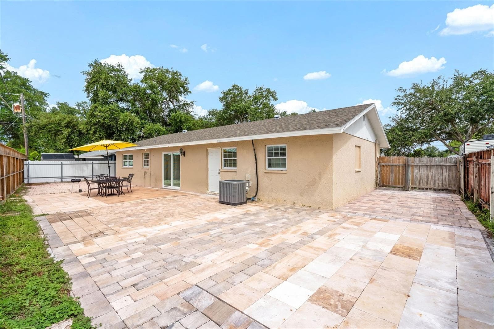 Single Family Residence at 537 MELODY CIR, SARASOTA, photo 5 of 60