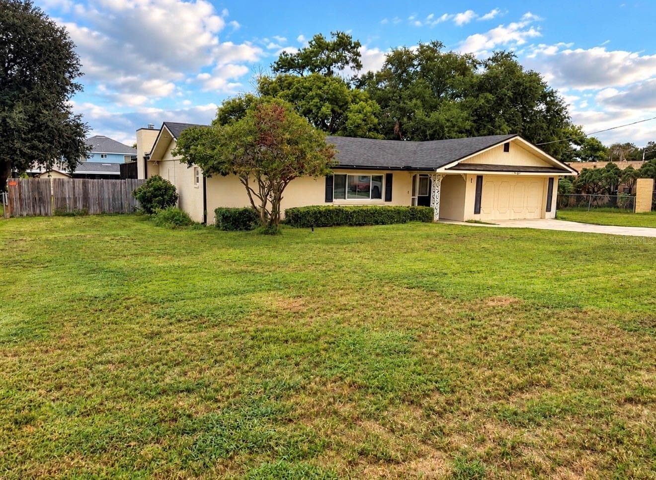 Single Family Residence at 9 WINTERSET DR, WINTER HAVEN, photo 2 of 20