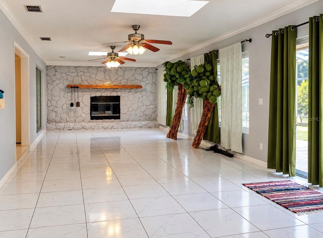 Single Family Residence at 9 WINTERSET DR, WINTER HAVEN, photo 6 of 20