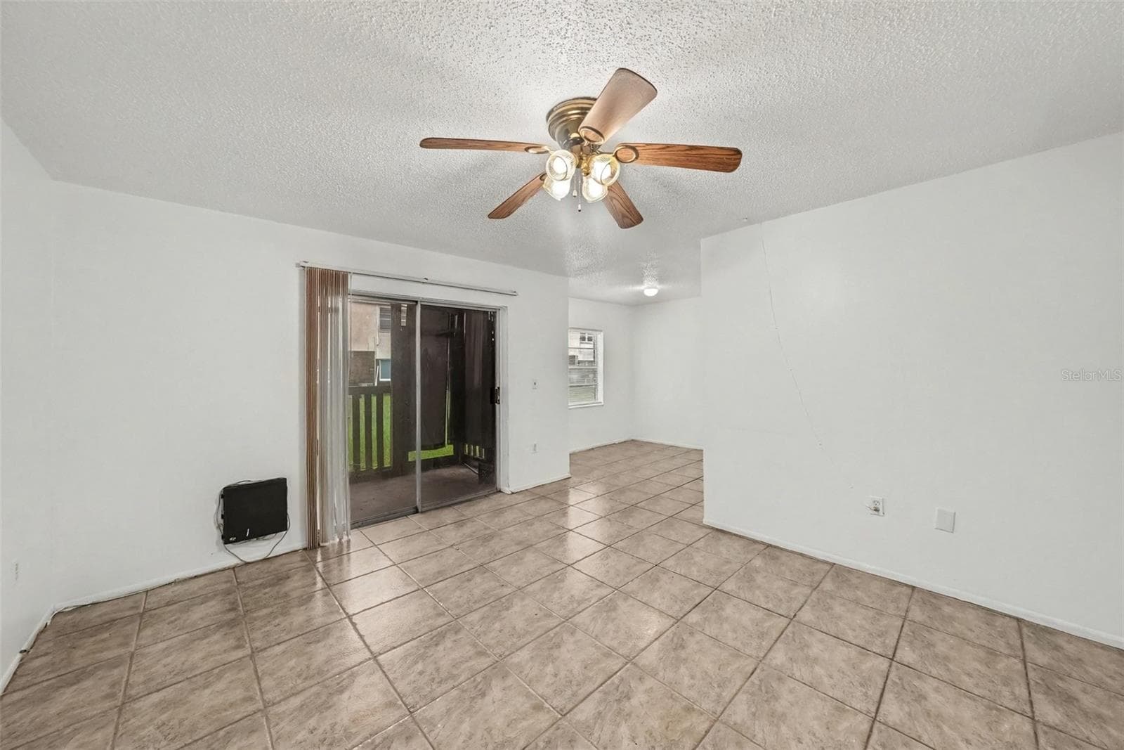 Condominium at 305 E WELLINGTON CT #64, TAMPA, photo 5 of 15