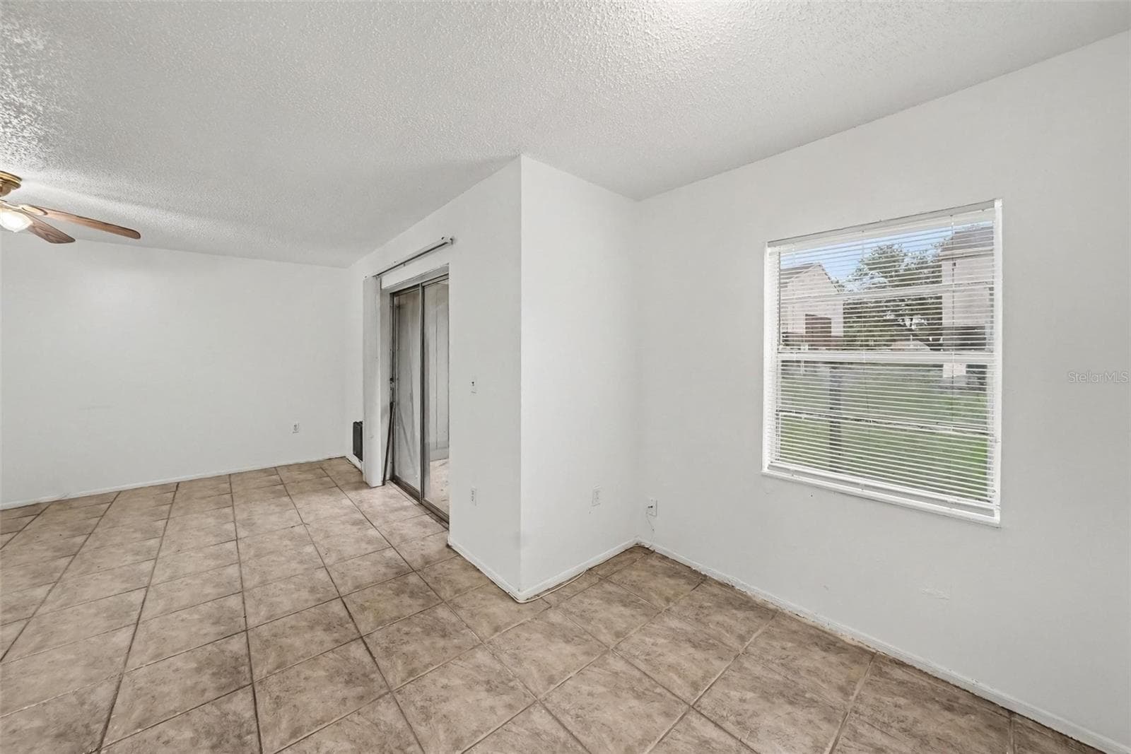 Condominium at 305 E WELLINGTON CT #64, TAMPA, photo 6 of 15