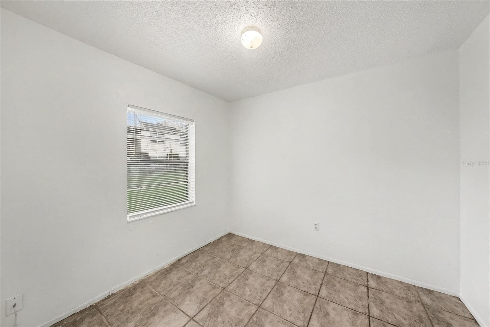Condominium at 305 E WELLINGTON CT #64, TAMPA, photo 8 of 15