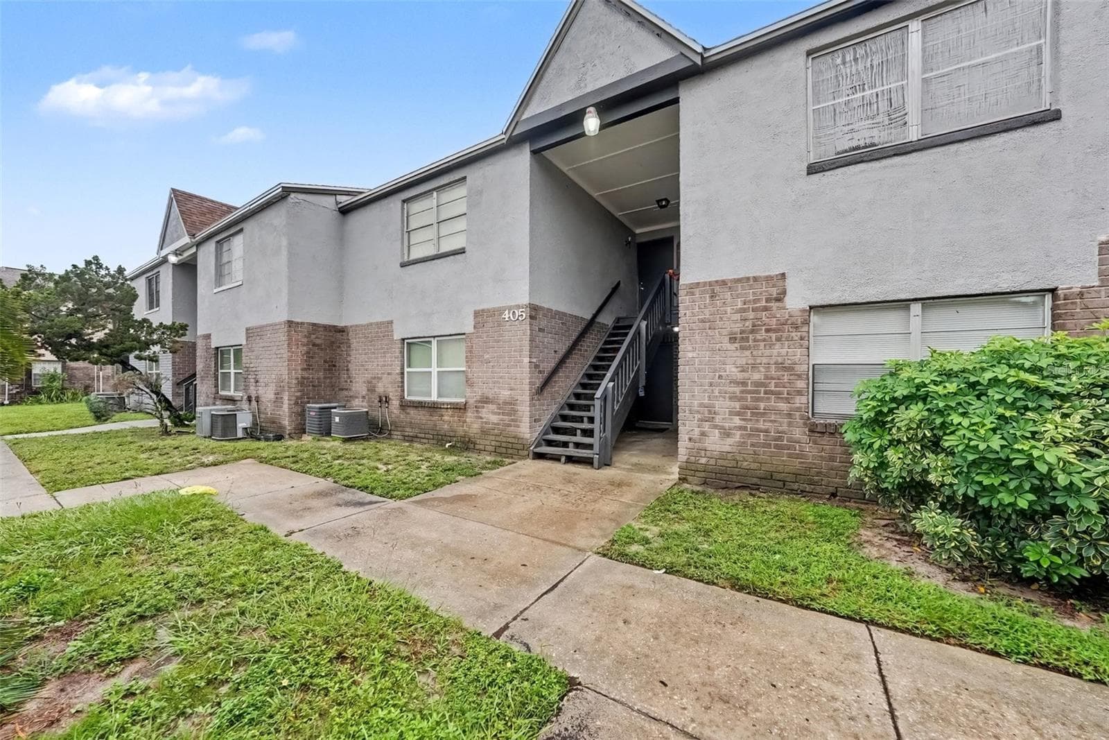 Condominium at 305 E WELLINGTON CT #64, TAMPA, photo 11 of 15
