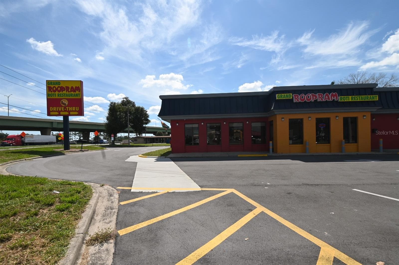 Restaurant at 3200 PARKWAY CENTER CT, ORLANDO, photo 75 of 81