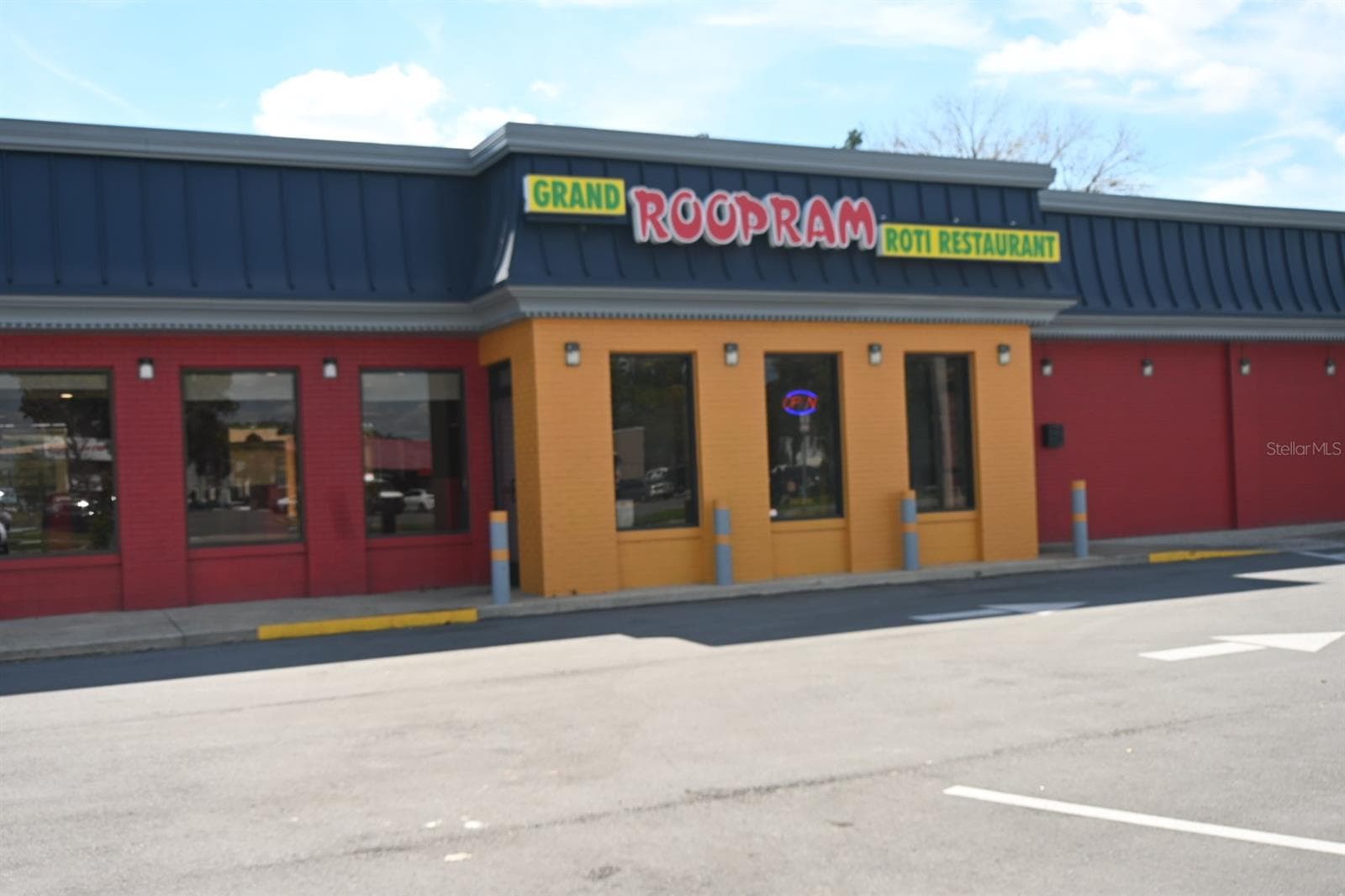 Restaurant at 3200 PARKWAY CENTER CT, ORLANDO, photo 77 of 81