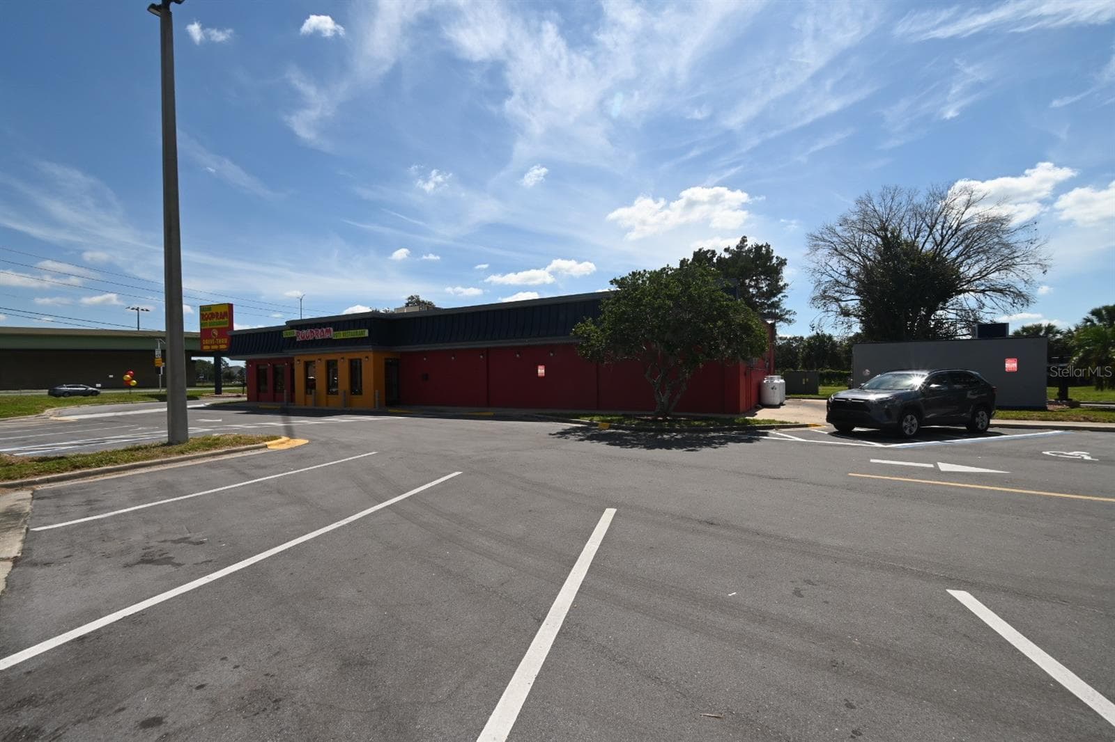 Restaurant at 3200 PARKWAY CENTER CT, ORLANDO, photo 79 of 81