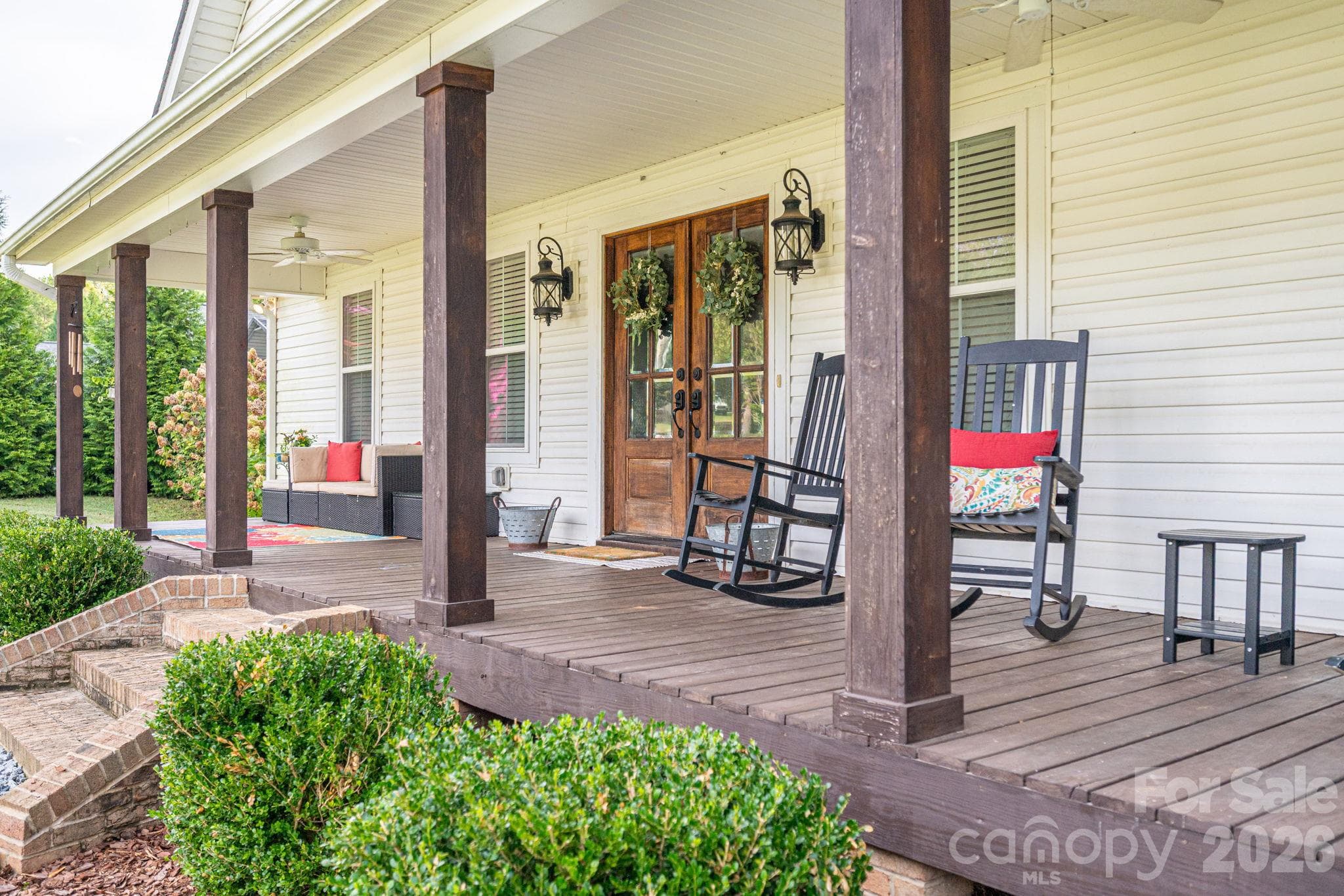 Single Family Residence at 203 Dayton Road, Dallas, photo 4 of 32