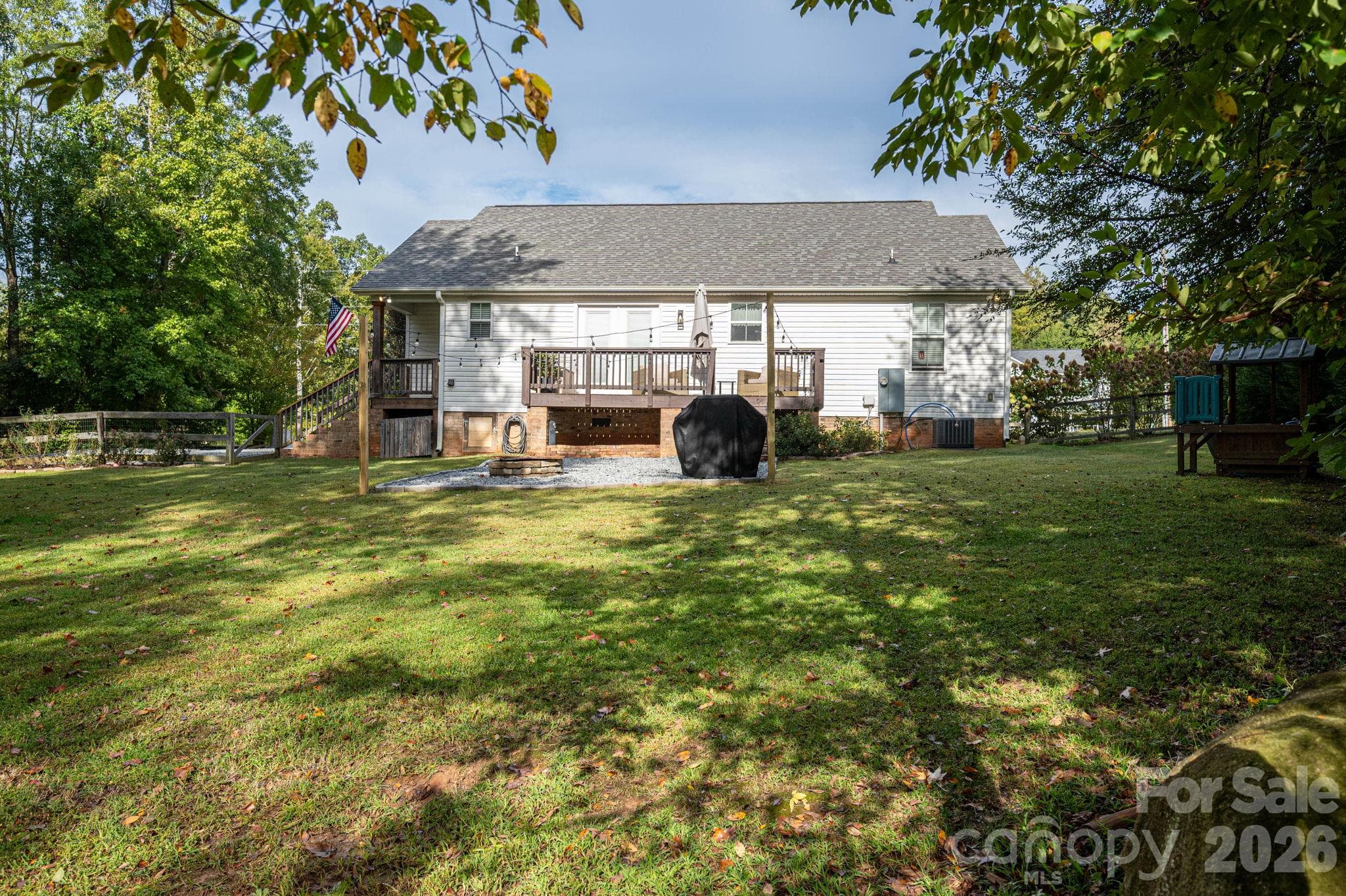 Single Family Residence at 203 Dayton Road, Dallas, photo 6 of 32