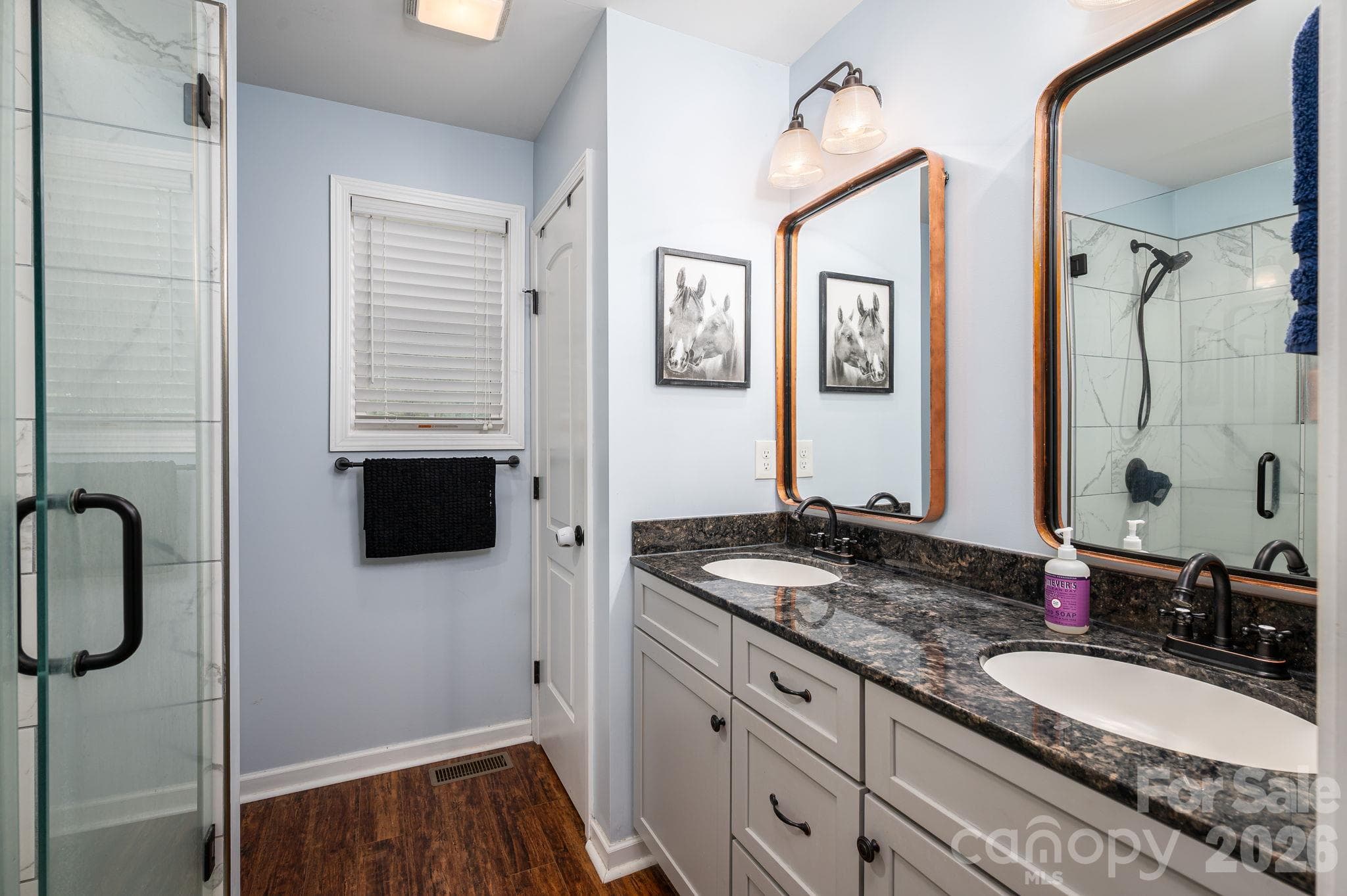 Single Family Residence at 203 Dayton Road, Dallas, photo 21 of 32