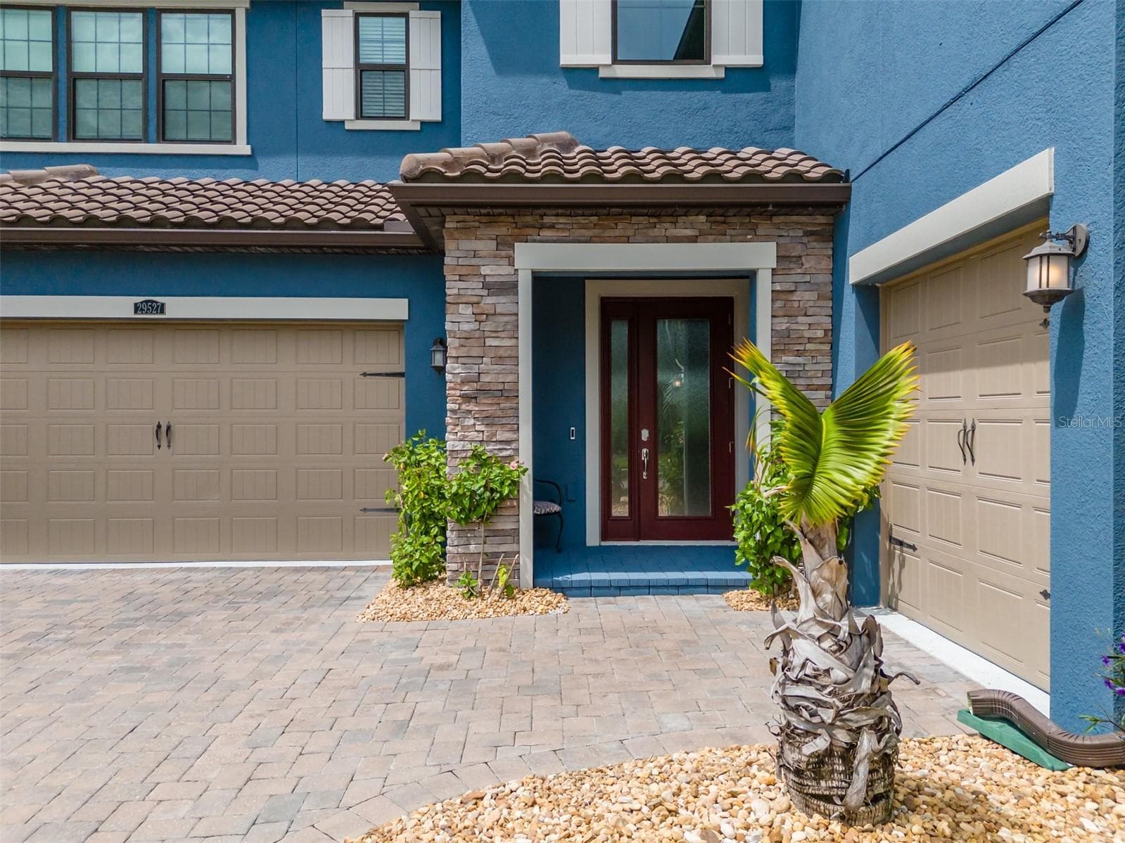 3 car garage and parking - 29527 PICANA LN, WESLEY CHAPEL