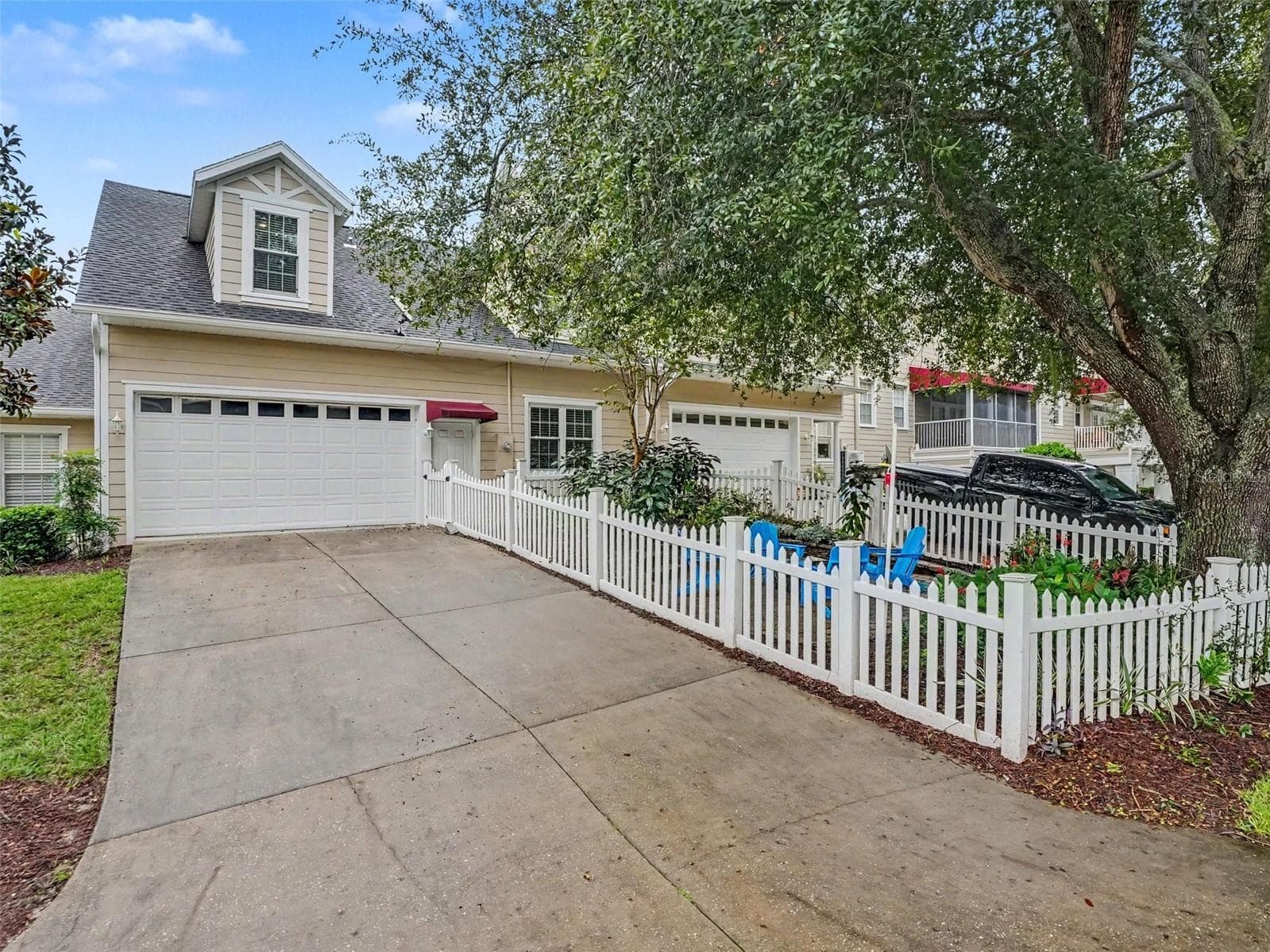 Rear Alley Access Garage - 190 HARBOUR COVE WAY, CLERMONT