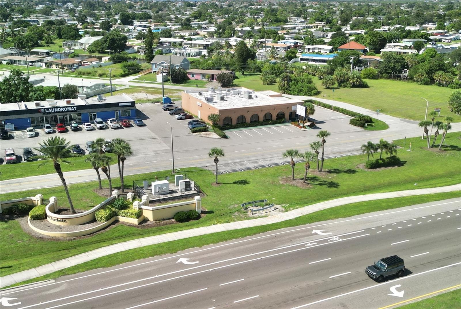 Restaurant at 3883 TAMIAMI TRL, PORT CHARLOTTE, photo 2 of 53