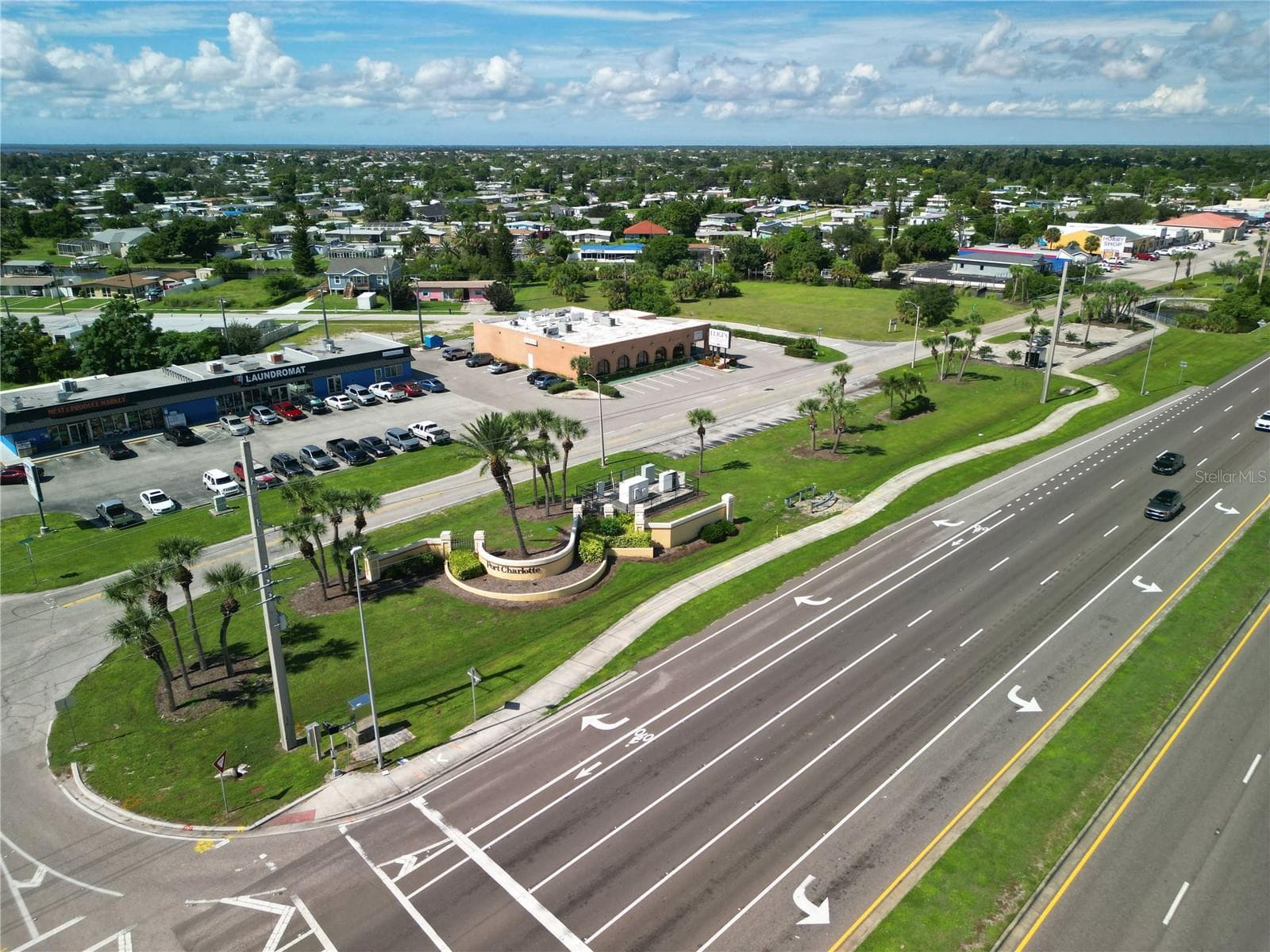 Restaurant at 3883 TAMIAMI TRL, PORT CHARLOTTE, photo 3 of 53