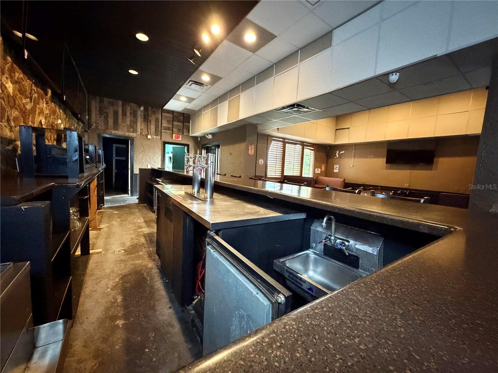 Restaurant at 3883 TAMIAMI TRL, PORT CHARLOTTE, photo 14 of 53