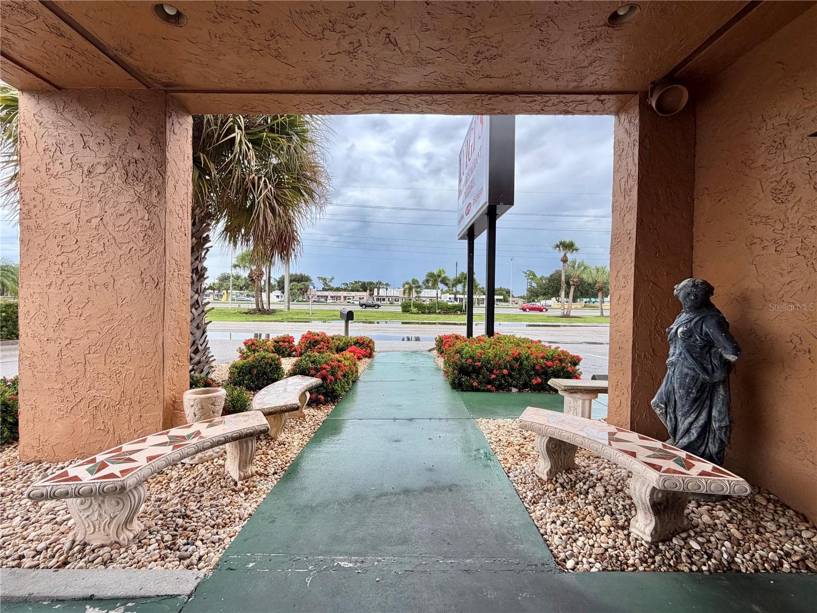 Walking out - 3883 TAMIAMI TRL, PORT CHARLOTTE
