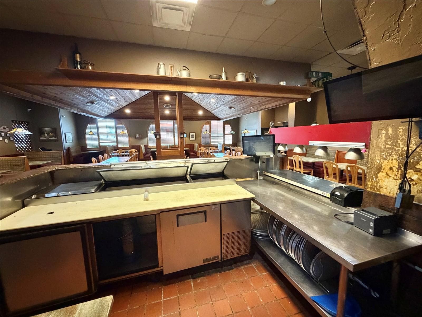 Pizza service counter - 3883 TAMIAMI TRL, PORT CHARLOTTE