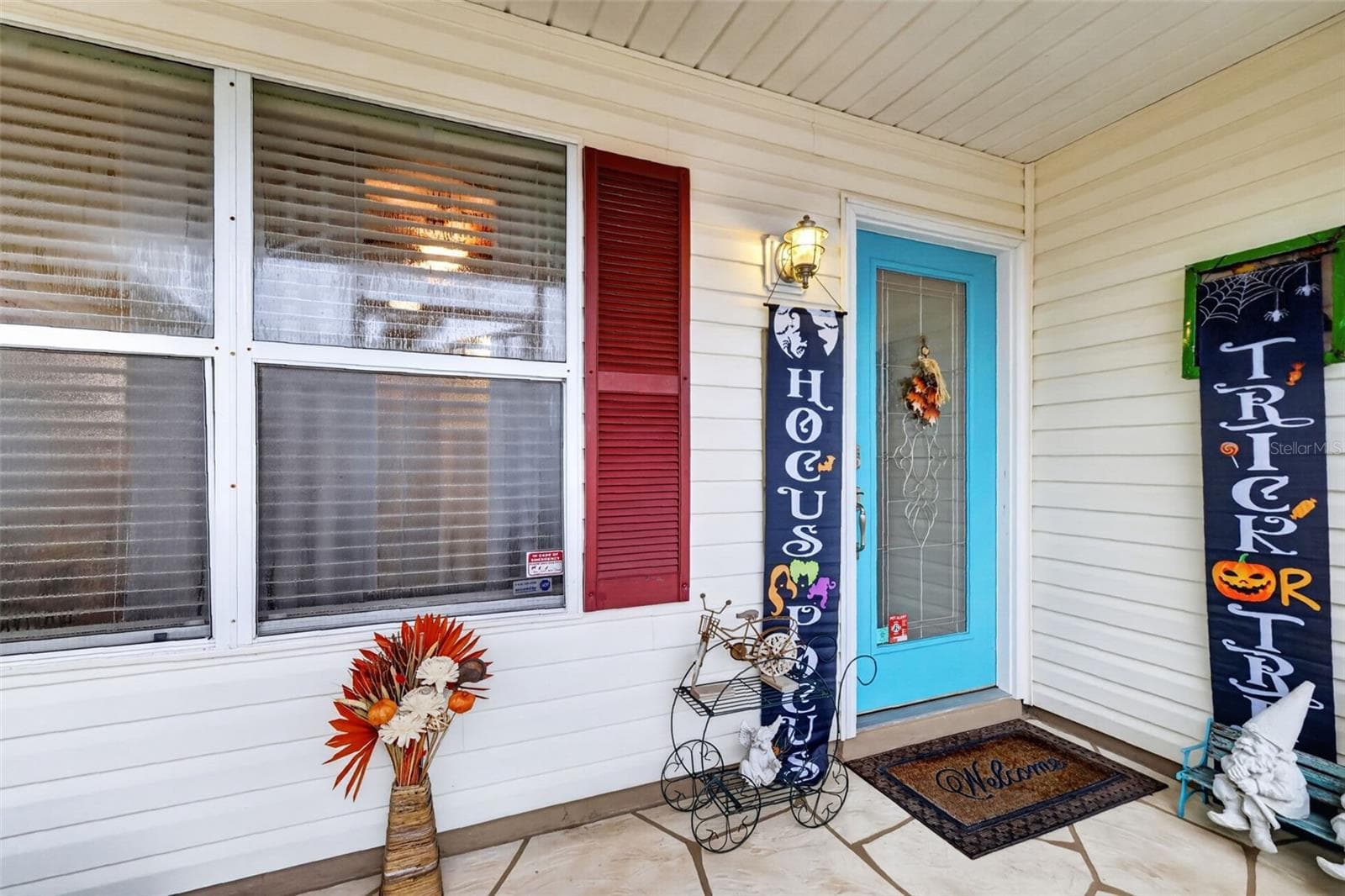 Screened Front Porch and Entry - 2795 PRIVADA DR, THE VILLAGES