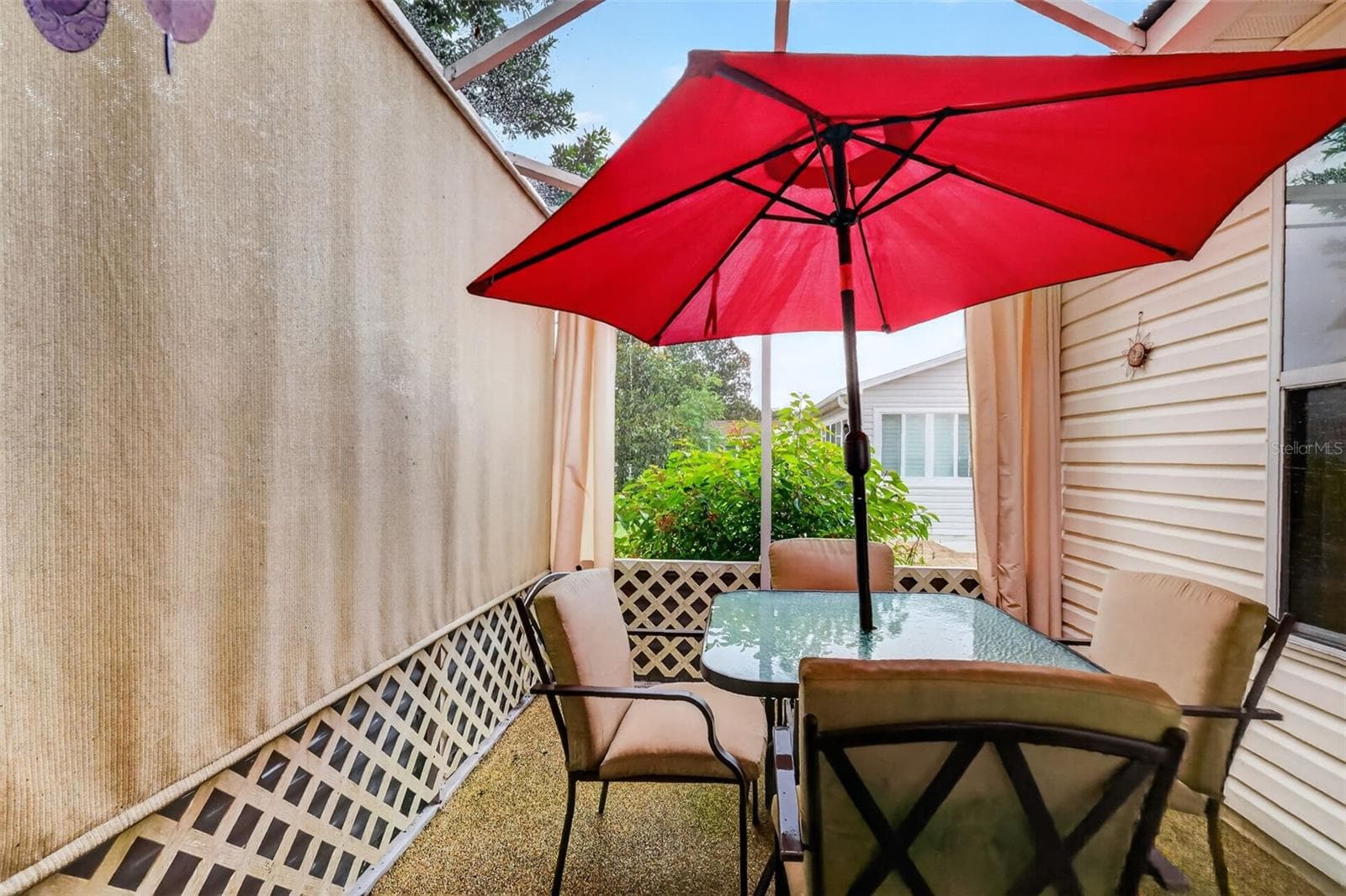 Extended Birdcage - 2795 PRIVADA DR, THE VILLAGES