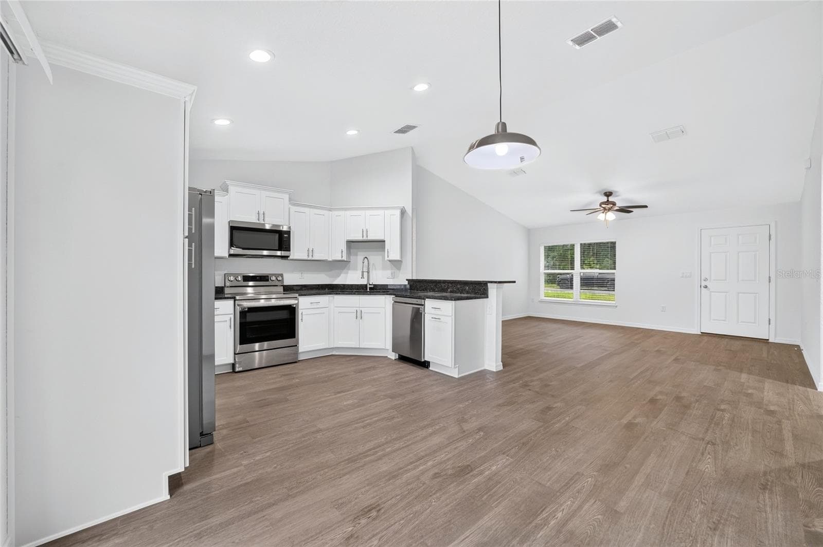 OPEN FLOOR PLAN - 3 FISHER WAY PL, OCKLAWAHA