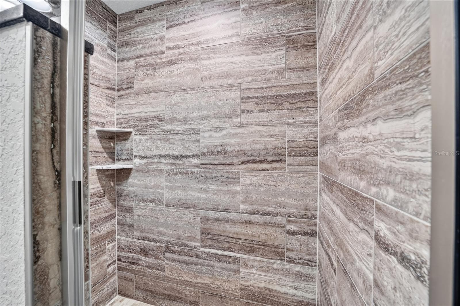CHECK OUT THIS SHOWER - 3 FISHER WAY PL, OCKLAWAHA