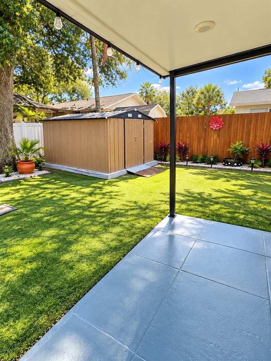 Single Family Residence at 510 PROCLAMATION DR, TAMPA, photo 5 of 20