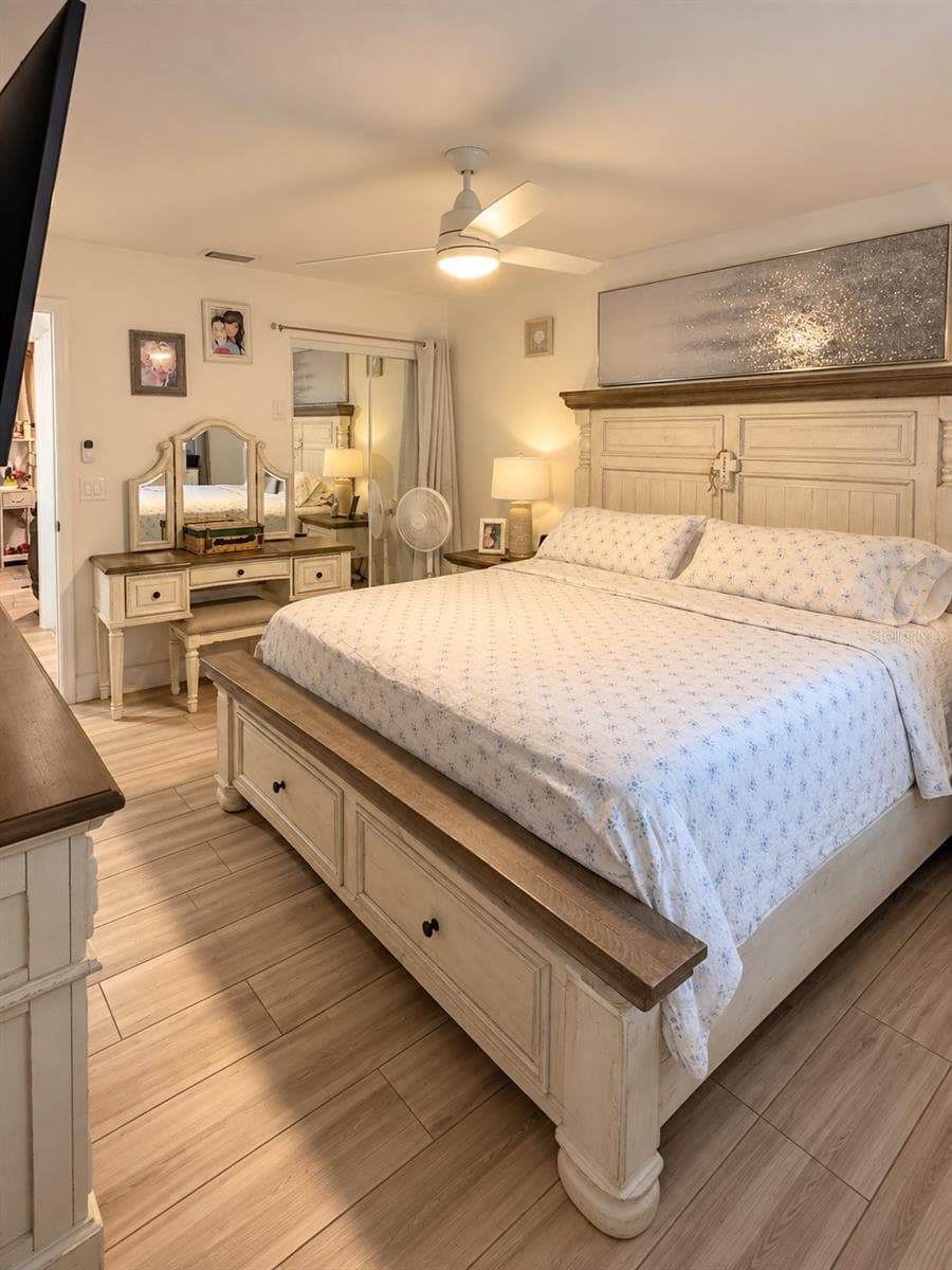 Single Family Residence at 510 PROCLAMATION DR, TAMPA, photo 11 of 20