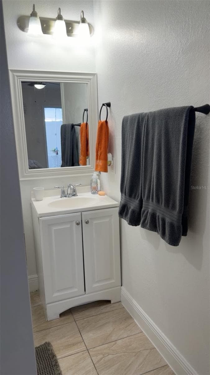 Single Family Residence at 510 PROCLAMATION DR, TAMPA, photo 13 of 20