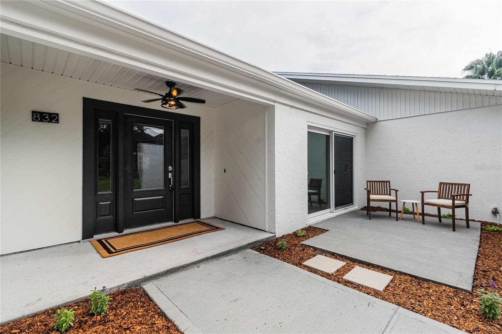 Single Family Residence at 832 BROOKWOOD DR, LAKELAND, photo 7 of 39