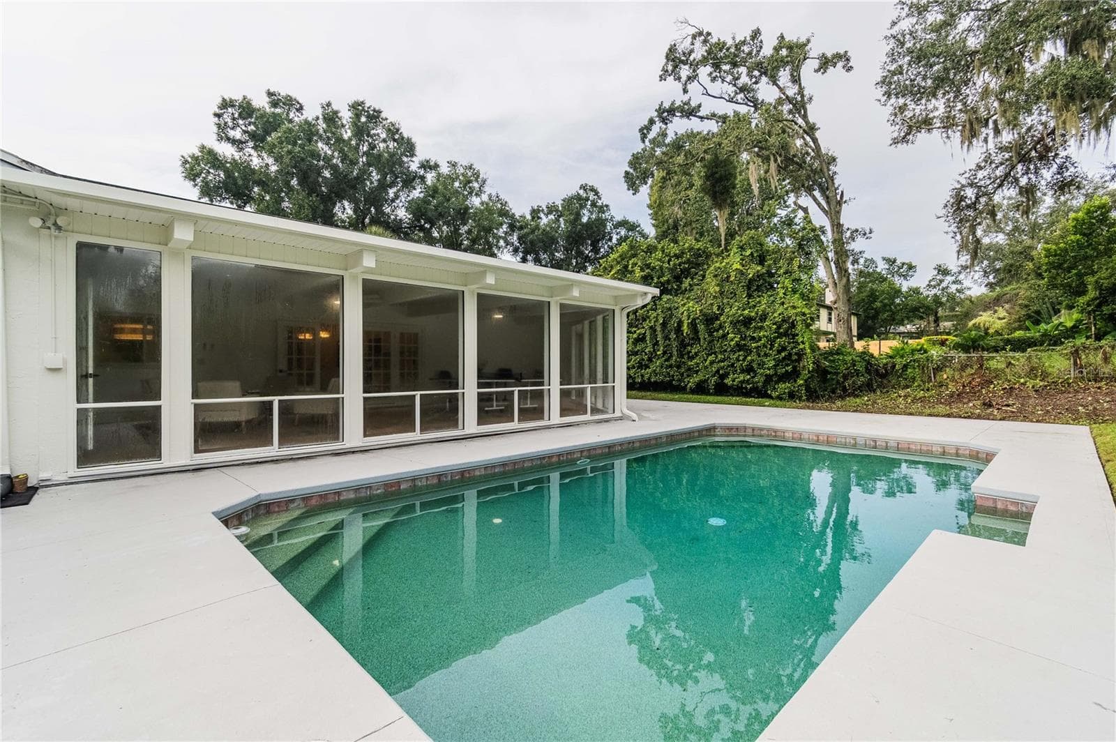 Single Family Residence at 832 BROOKWOOD DR, LAKELAND, photo 11 of 39