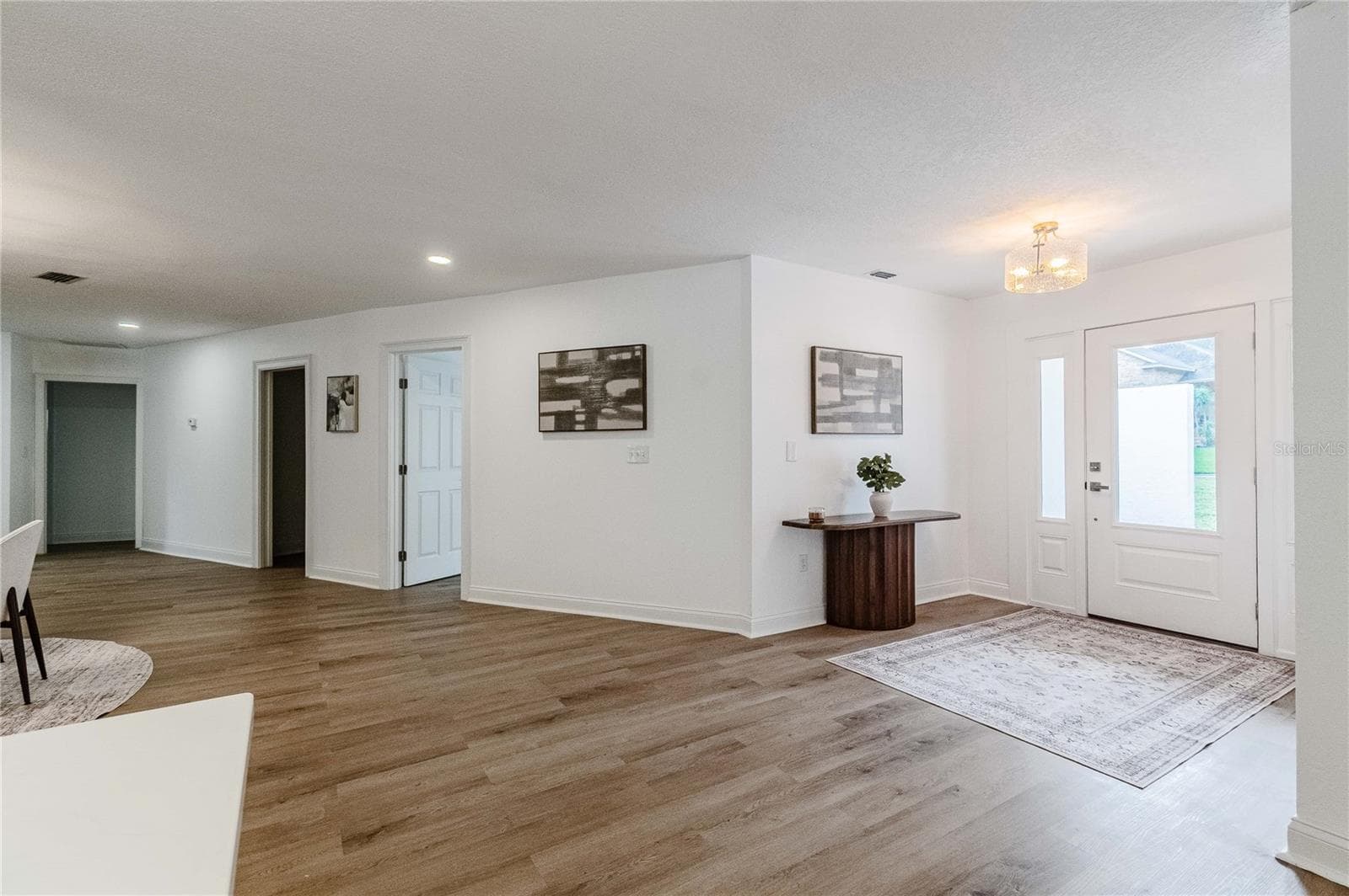 Entryway - 832 BROOKWOOD DR, LAKELAND