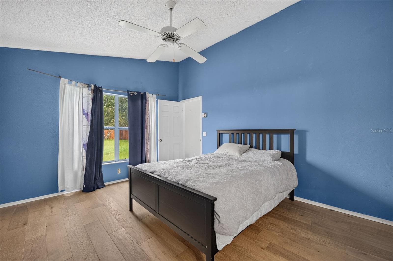 Single Family Residence at 13637 SPRINGTIDE CT, ORLANDO, photo 9 of 17