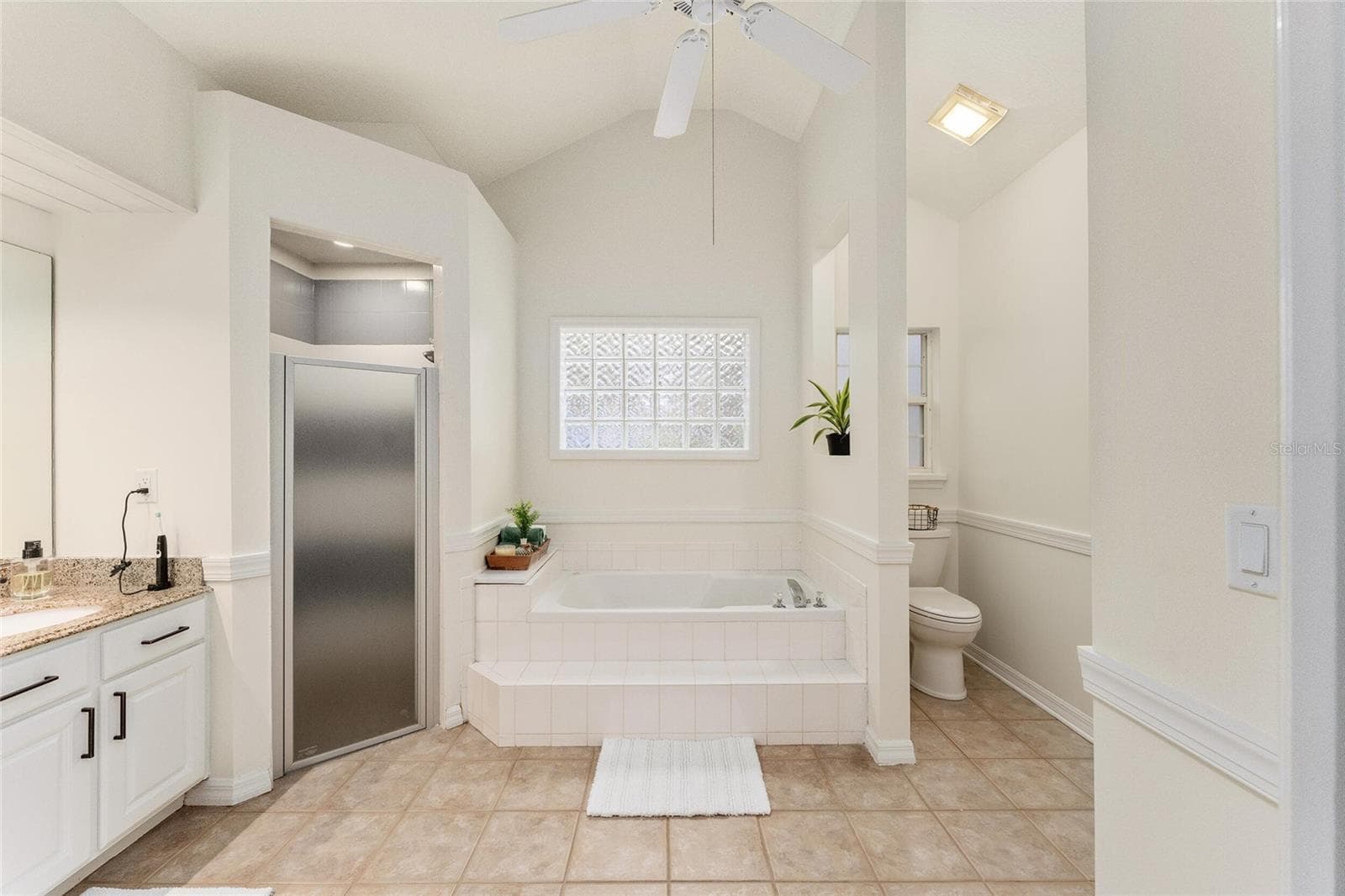 Single Family Residence at 7237 EDMUND CT, MOUNT DORA, photo 16 of 66